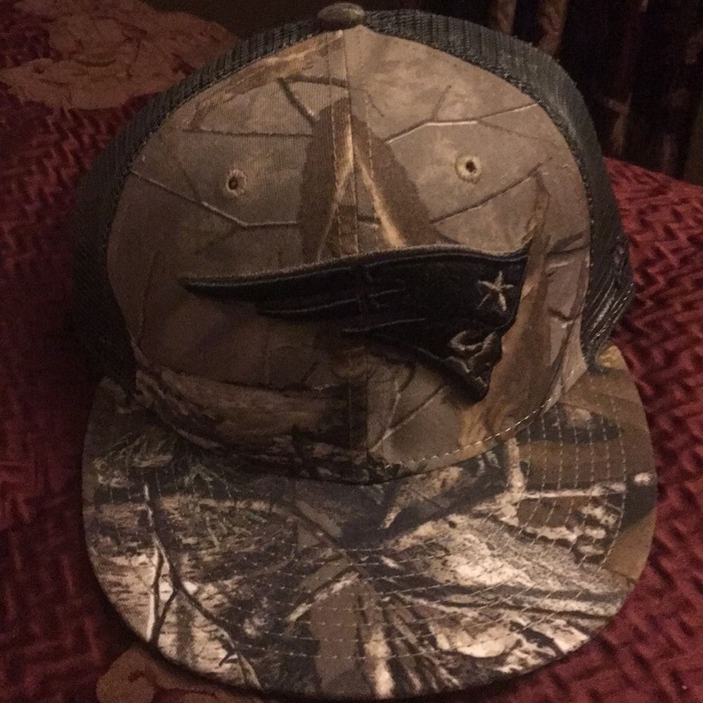 Patriots SnapBack (camo) - Never worn